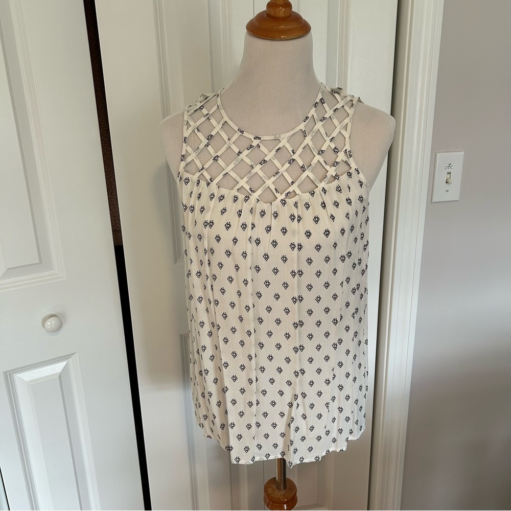 THML White and Blue Sleeveless Blouse career shell work business